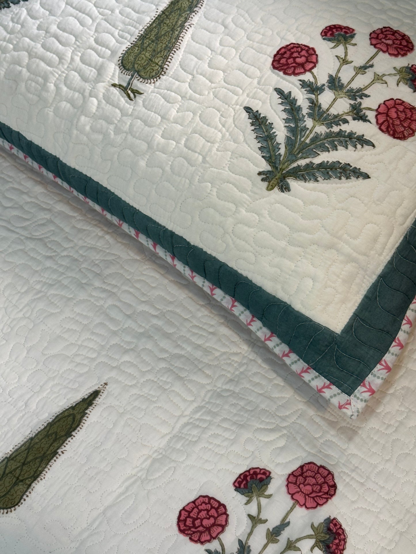 ZEENAT QUILTED BEDCOVER