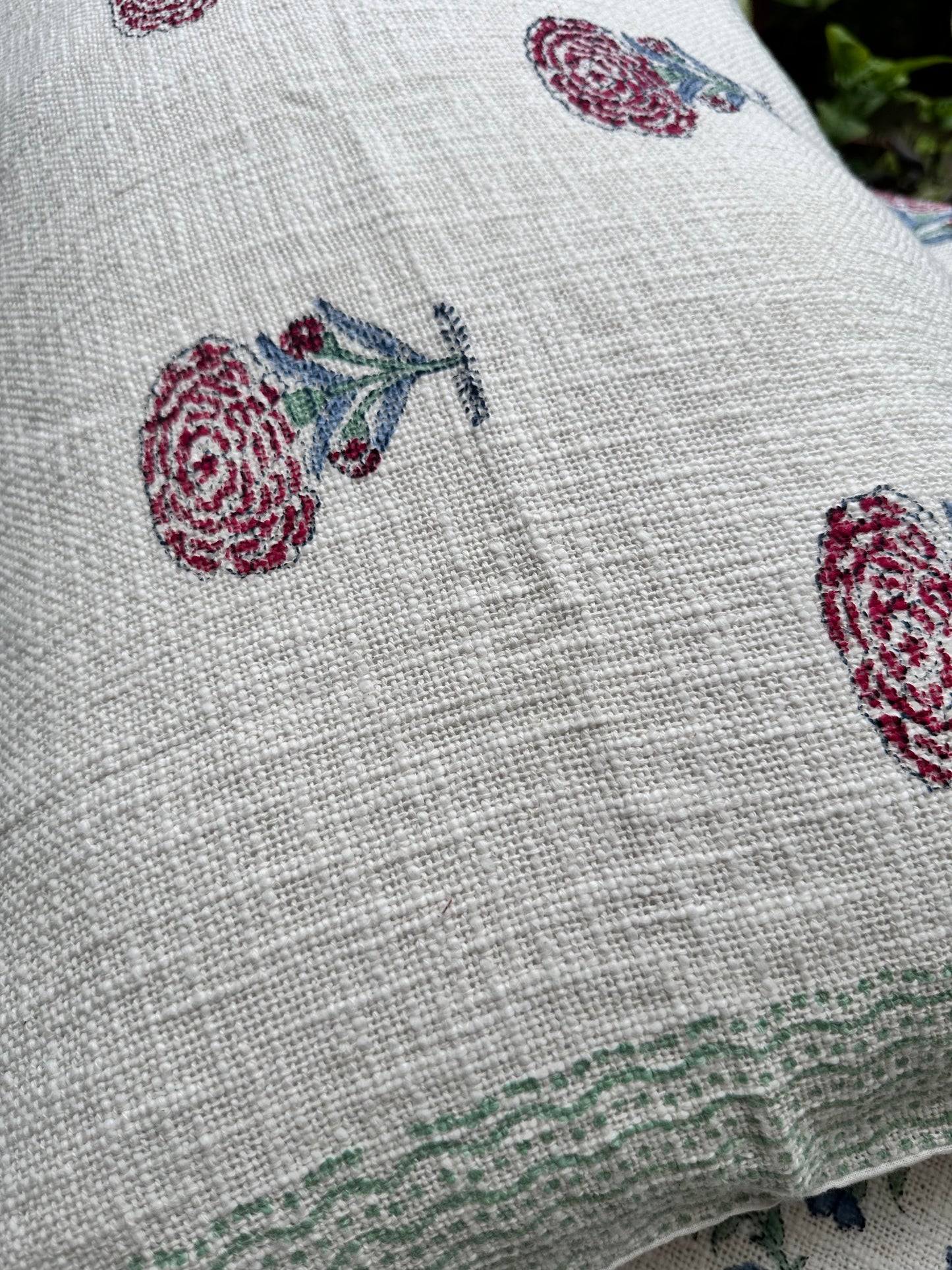 BLUE BERRY JUTE BEDCOVER