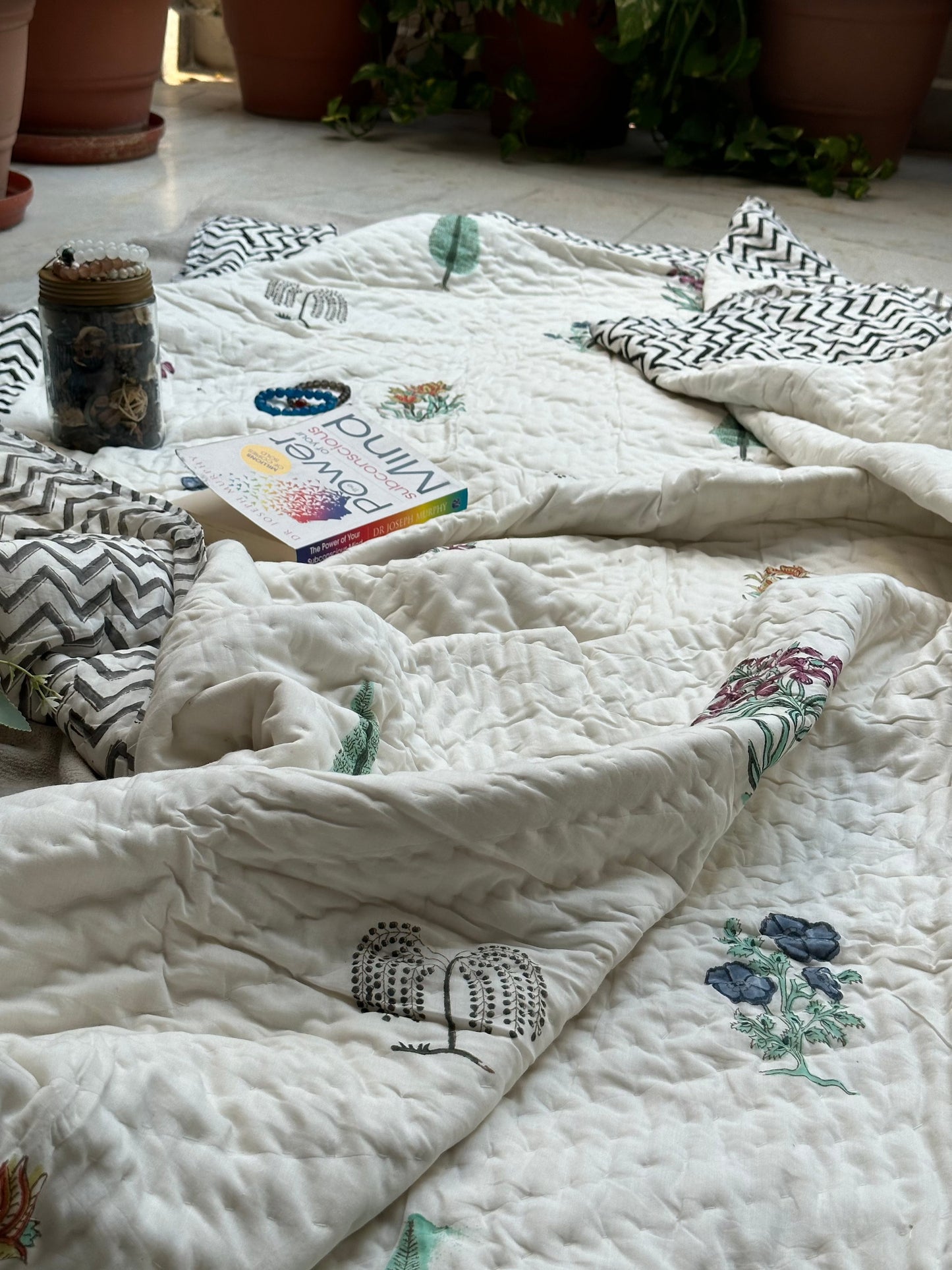 GULMOHER QUILT WHITE