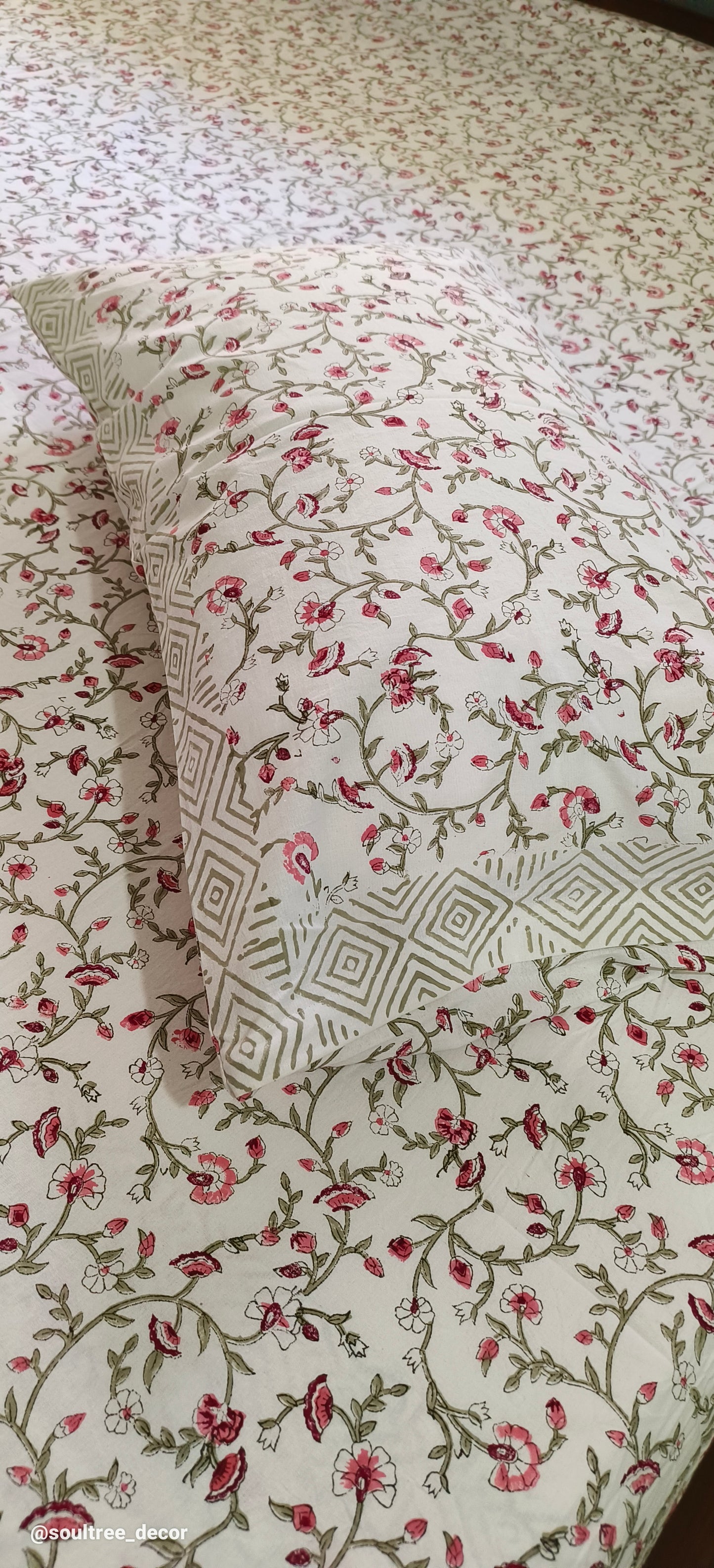 PINK DAISY COTTON BEDSHEET