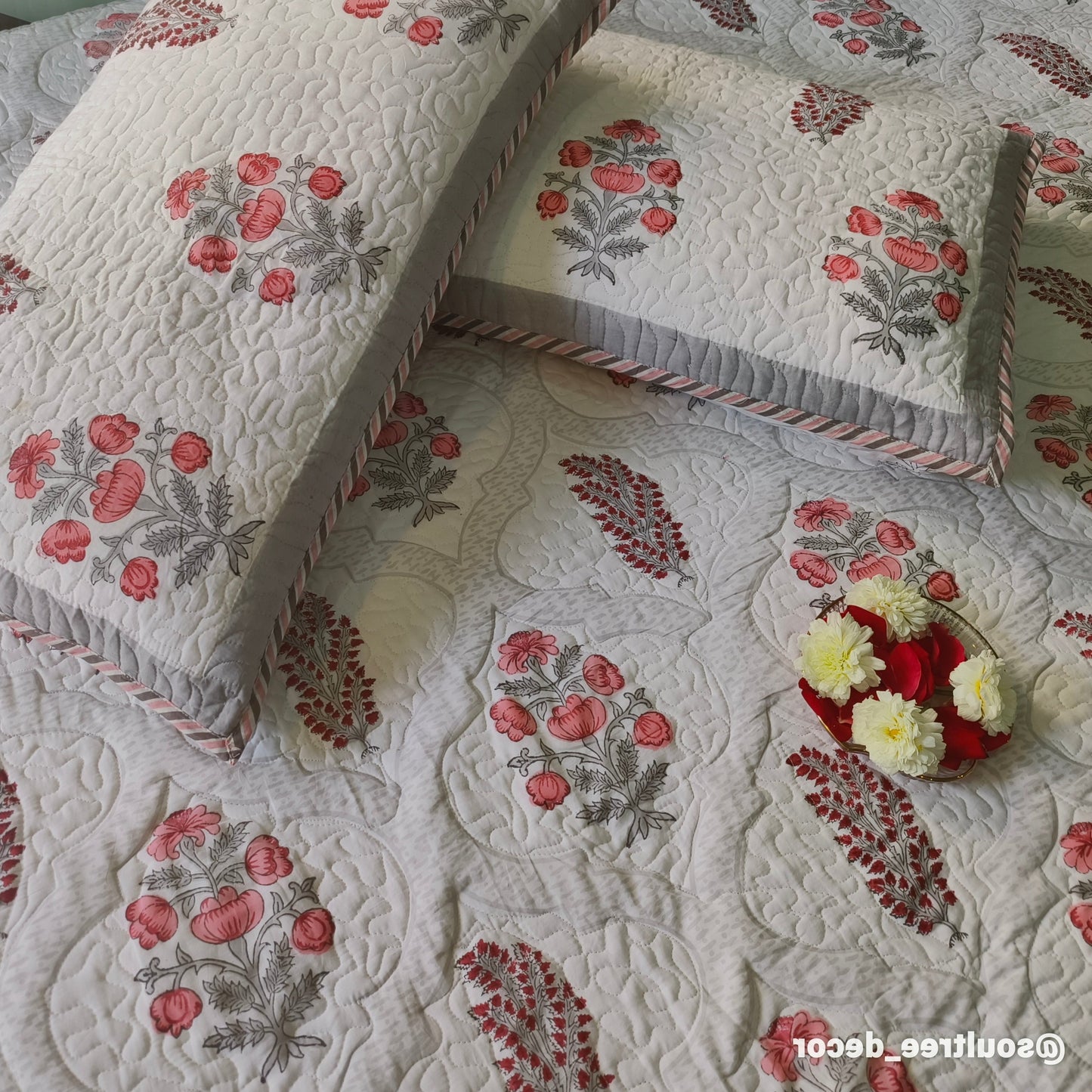 ROSE' QUILTED BEDCOVER