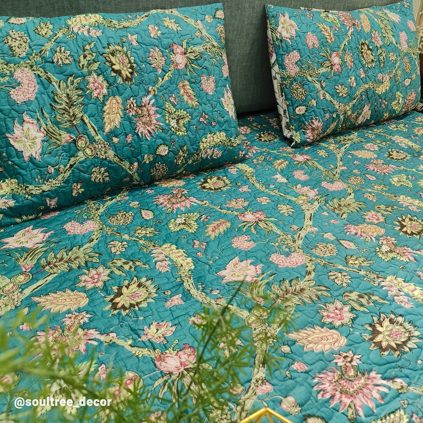 TEEL FLORAL QUILTED BEDCOVER